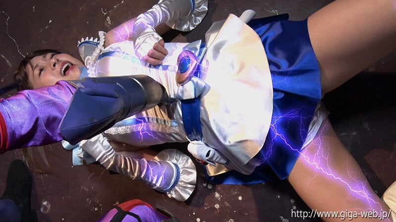 黒き魔装の誘惑15 私たちメルピュア!