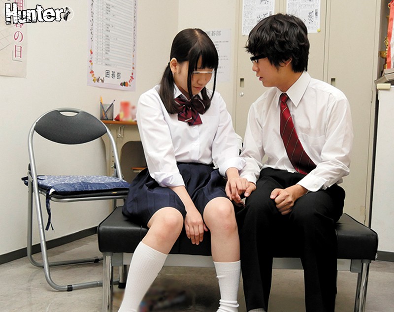 まさか！学年のトップクラス女子と冴えないボクが中出しイチャラブセックス！廃部寸前の我が囲碁部に、放課後の溜まり場が欲しい強気女子たちが、押し入ってきて我が物顔で部室を占拠された！やりたい放題の女子たちに部室の隅に追いやられるボクたち。