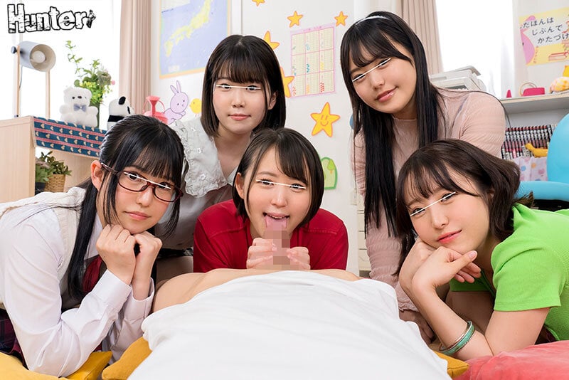 学校に馴染めなかったのでフリースクールに行ったら問題児ばかりのチ○ポ大好きなヤリマン女子たちばかりで男はボク1人!常にチ○コを弄ばれ楽しい