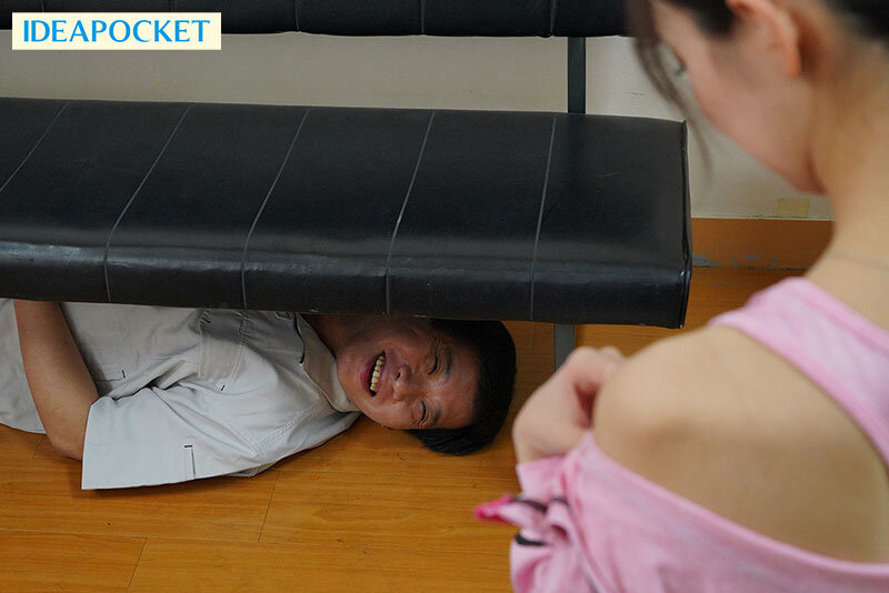 パンストマニアの標的になった太もも美脚女教師 美脚すらり!まんまる美尻!狂気的ストーカーの粘着性交 さくらわかな