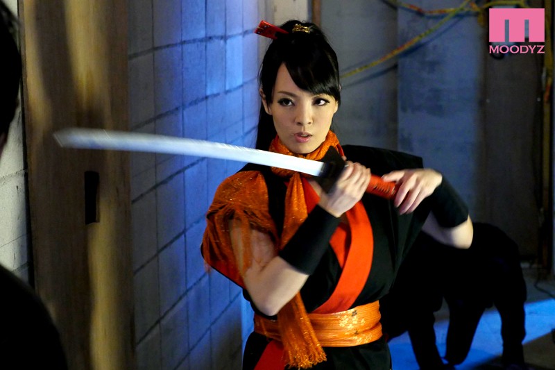 女忍 Hitomi