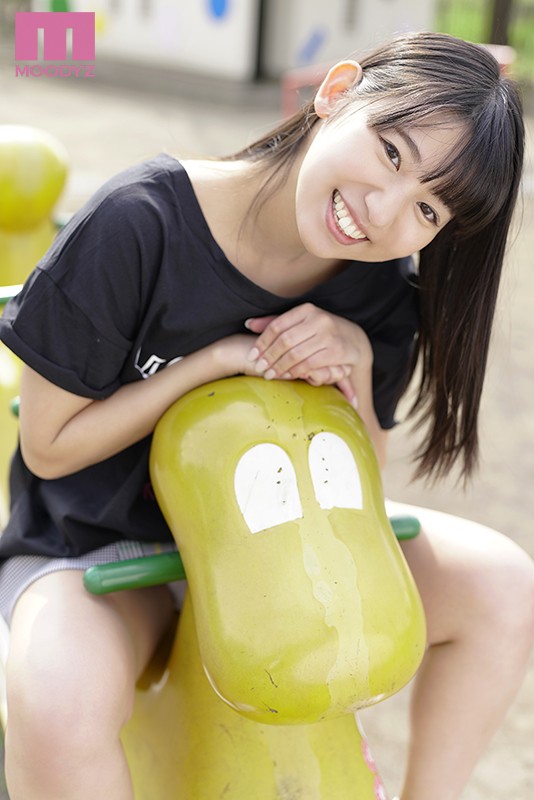 新人 夢は世界!ダンス部キャプテン!めちゃカワ活発女子大生AVデビュー!! 宇流木さら