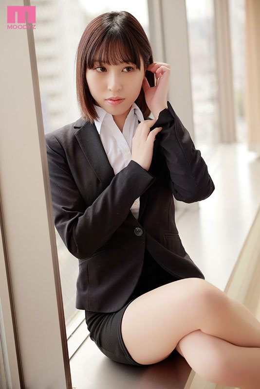 新人 面接即採用。即AVデビュー！美しすぎる現役美巨乳OL 仕事・男・お金に困っていないただセックスが好きで応募してきた素人娘。 羽生みずき