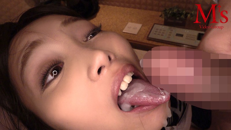 加齢臭と臭マラでテンションMAX! 中年汁全部ごっくんトランスファック! 桐谷なお おじさんの臭い汁ぜ~んぶいただきま~す!