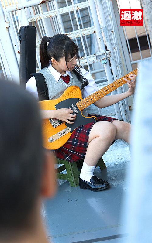 同じマンションに住む小さい女の子に媚薬を塗り込んだチ○ポで即イラマ。結果、ねば~っと糸引くえずき汁まみれのイキ顔で淫乱化。8 ギターの練習に励む女の子