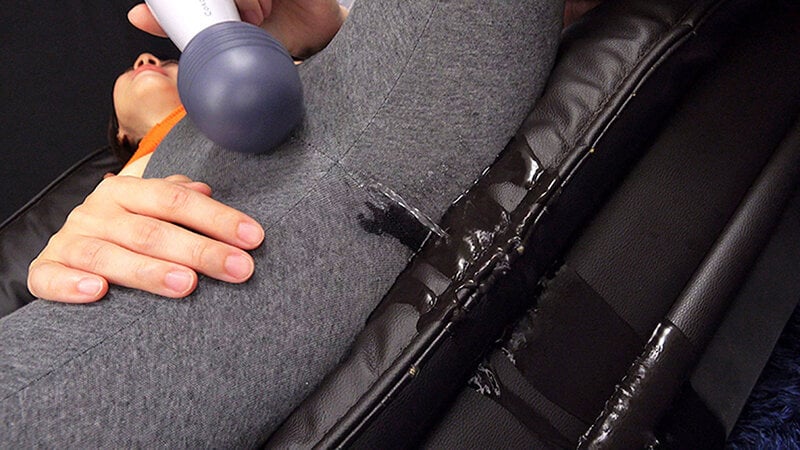 豪快メガ潮 無限スプラッシュ四十路子持ち妻 桐生さん