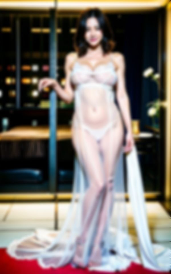 エロすぎる淫乱熟女が童貞くんを魅惑の身体で誘惑