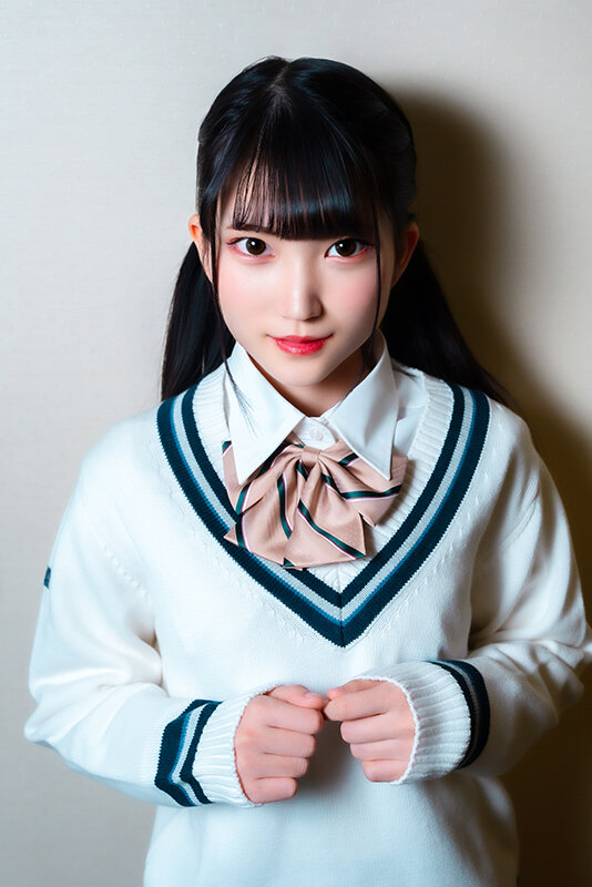 【アフスク☆セックス】真面目系なルックスがかわいいひなのちゃん1☆歳!友達に嘘をついてまで男に会う性的好奇心激強ガール!!小さな体を使って積極的にチ○コを味わう制服ガールに限界突破中出し!!