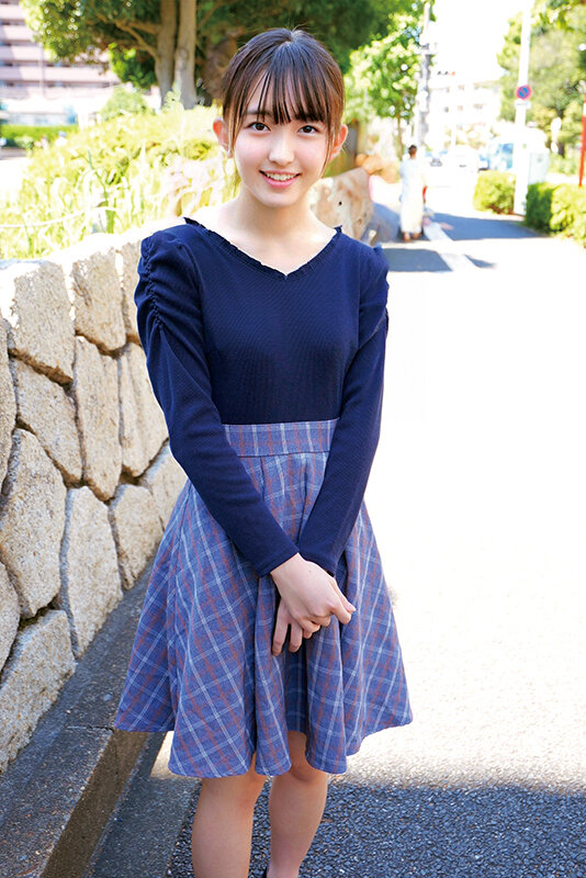 カワイイ!!ウブな女子たちが底知れぬM心に触発されドS痴女性が開花!乳首舐め手コキや顔騎フェラで散々焦らして…杭打ち騎乗位ザーメン搾取。すずか ちはる