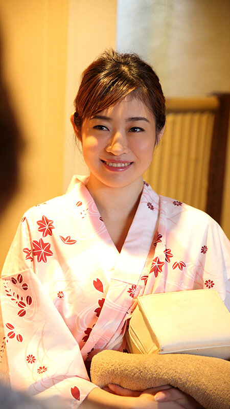 地味熟女はわがままボディ！ 主張しない生活感のあるおばさんを脱がしたら超絶エロギャップ！ 色気ムンムン！奇跡の豊満熟ボディに‘イチモツ’ビンビン！！ 女盛り！現役熟女の生々しい絶倫セックス【ナンパ即ハメ】37人8時間Act.2