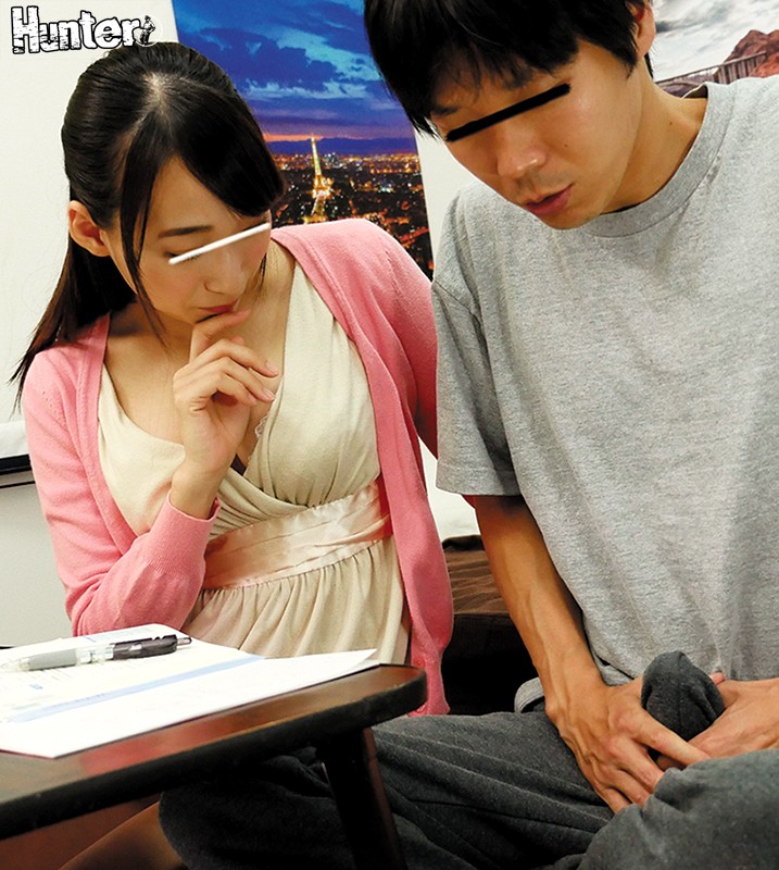 『私…おばさんだけど絶対に良い思い出にしてあげるから童貞ちょうだい!』ボクに突然30歳過ぎとは思えないほど綺麗でまだまだ女盛りのセクシーな義母が出来た!!しかも父親とは随分とセックスレスらしく超欲求不満状態!!童貞で女性に不慣れなボクは義母の無防備で…