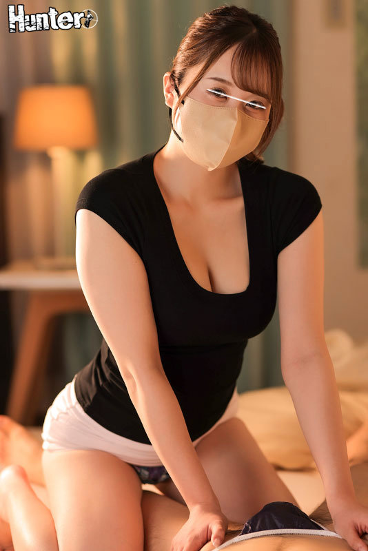 気弱で真面目に働くマスク巨乳ちゃんはセクハラせずにはいられない!マスク下の本性は超エロ女で恥ずかしがりながらも発情!家政婦、介護士、エステ