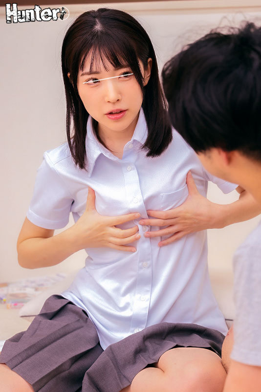 「小さくてもチ○チン挟めるもん！」ちっぱいをバカにされた妹が必死のパイズリ！にはならず…チクコキに！でもチクコキが気持ち良すぎてイキそうに…