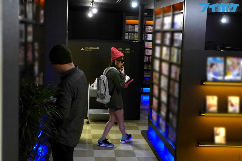 突撃！単体女優希美まゆが噂の風俗店に体当たりガチ潜入リポート！箱ヘルから個室ビデオ、女性専用性感エステにハプニングバーとカラダとアソコを張りまくって潜入取材してきました！