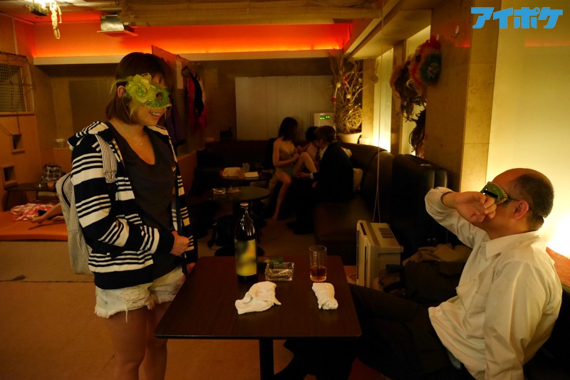 突撃！単体女優希美まゆが噂の風俗店に体当たりガチ潜入リポート！箱ヘルから個室ビデオ、女性専用性感エステにハプニングバーとカラダとアソコを張りまくって潜入取材してきました！