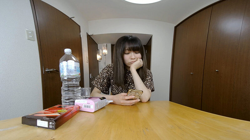 【VR】渡辺さんのオナラとオシッコとウンコ1日分 渡辺さやか