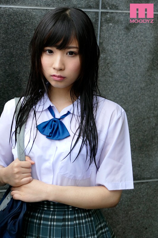 真夏の中年オヤジと汁汗唾涎ベロキス性交 栄川乃亜