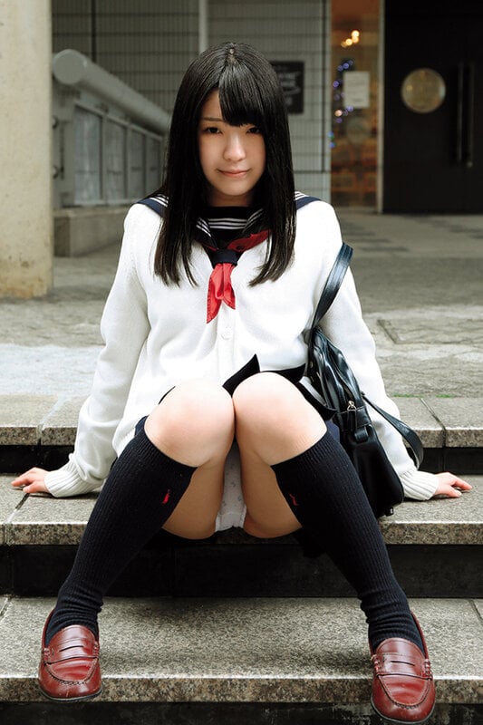 性支配を受け入れる無抵抗な美少女たち File.15