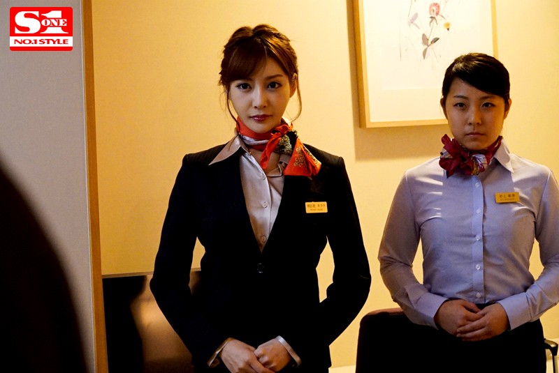 狙われた巨乳キャビンアテンダント 性欲解消肉便器に転落したキャリアウーマン 明日花キララ