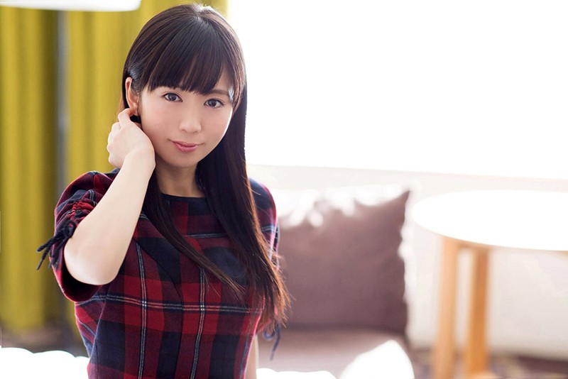 小柄な体に秘めた性欲が止まらない。恥らう清純美少女の淫らな本性