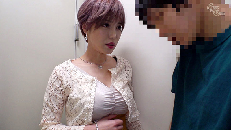 ドスケベBODYの勝気な女社長とHなご子息 君島みお