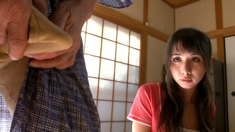 禁断介護 ～失禁する老人の股間に興奮する色情嫁～ 晶エリー