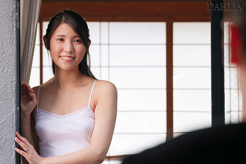 挑発的な視線で僕を誘惑する向かいに越して来た絶倫人妻。 橘京花