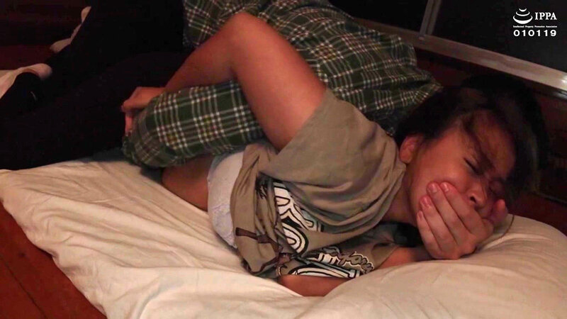 膣汁を精液に置換！ パンチラで男性視聴者を誘惑するソロキャン女子 インフルエンサーの就寝中にテントにこっそり入って添い寝しても最後は中出しまでヤらせてくれる～週末ソロキャン女Ch.～