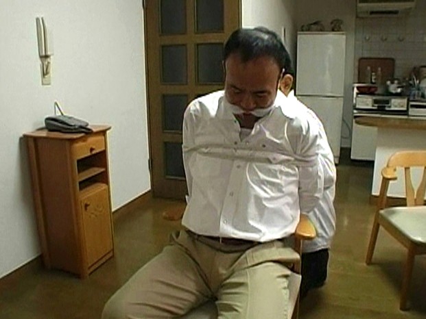 隣の巨乳若妻 肉欲マンション 宮崎あい