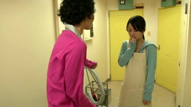 淡白な夫とは全然違う…中年男の濃厚な接吻とSEXにドップリはまってしまった若妻 岩佐あゆみ