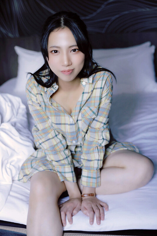真正中出しAVデビュー 折原由真(21歳)