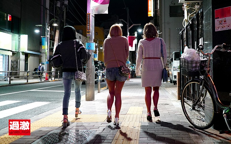 追跡中出し痴● ～ギャルグループを1日中尾行して全員●す～