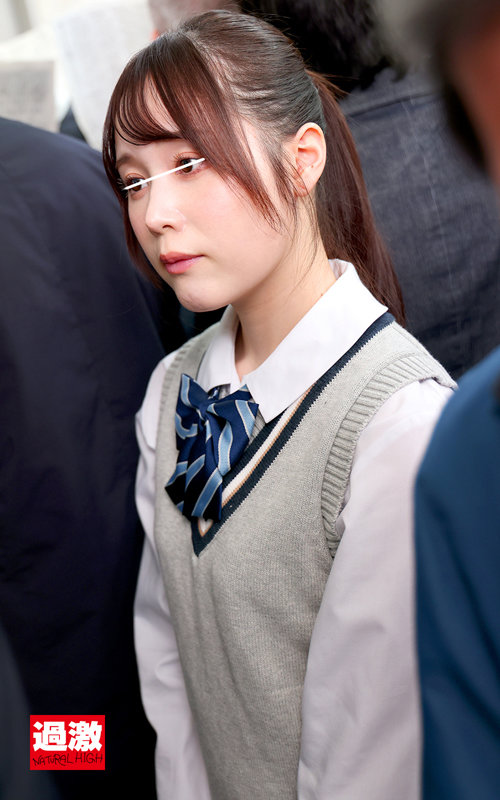 ミニスカJ○痴●3 短いスカートをめくってバックから犯りまくれ!