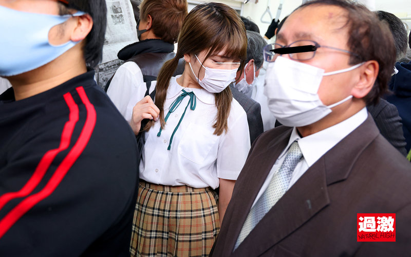 ミニスカJ○痴●3 短いスカートをめくってバックから犯りまくれ!