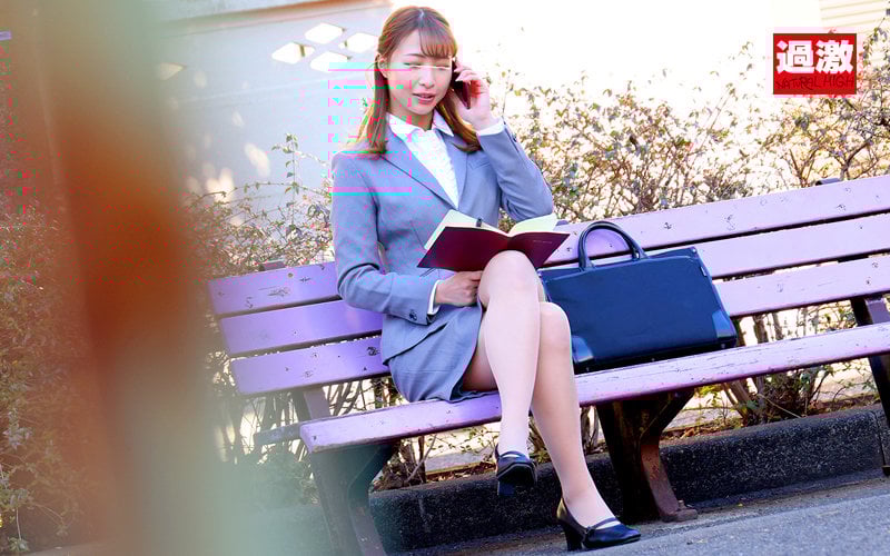 痴●師にパンストの中で手マンされ濡れシミができるほどイキ潮を吹きまくる美脚女5