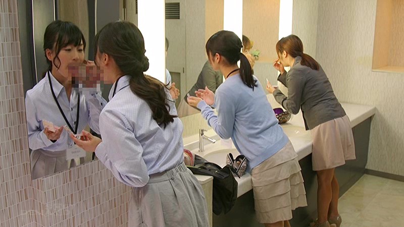 壁!机!椅子!から飛び出る生チ○ポが人気の企業 『(株)しゃぶりながら』