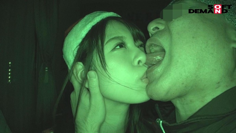 時間を止められる男は実在した！～クリスマスを祝うクソカップルの女を『寝取って』中出し！地獄の3時間SP～