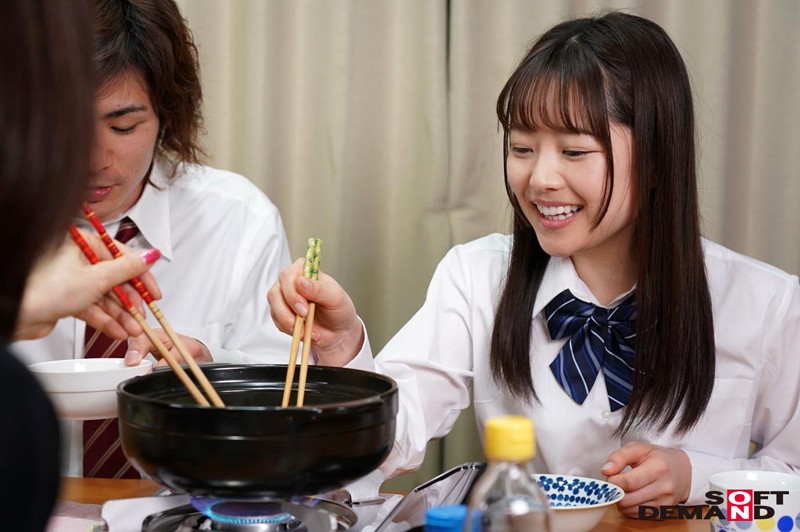 実の娘と円光しています。でも娘は私に無関心です。 桃色かぞく VOL.3 宮沢ちはる