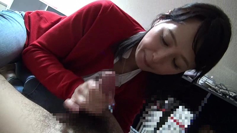 仕事を休んで、息子よりも若いアオクサ童貞ち○ぽこに舌鼓(したづつみ) 安野 由美 50歳 第3章