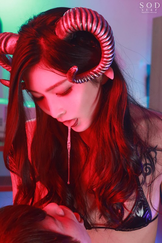 本庄鈴が好きすぎてサキュバスを召喚してしまった僕