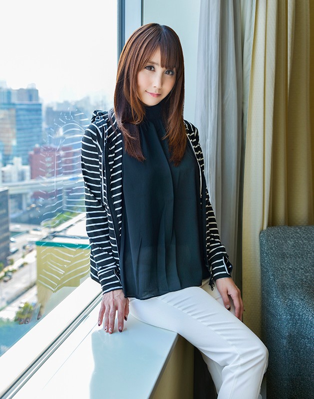 美しいスレンダー人妻の妊娠覚悟の中出し種付け浮気 240分