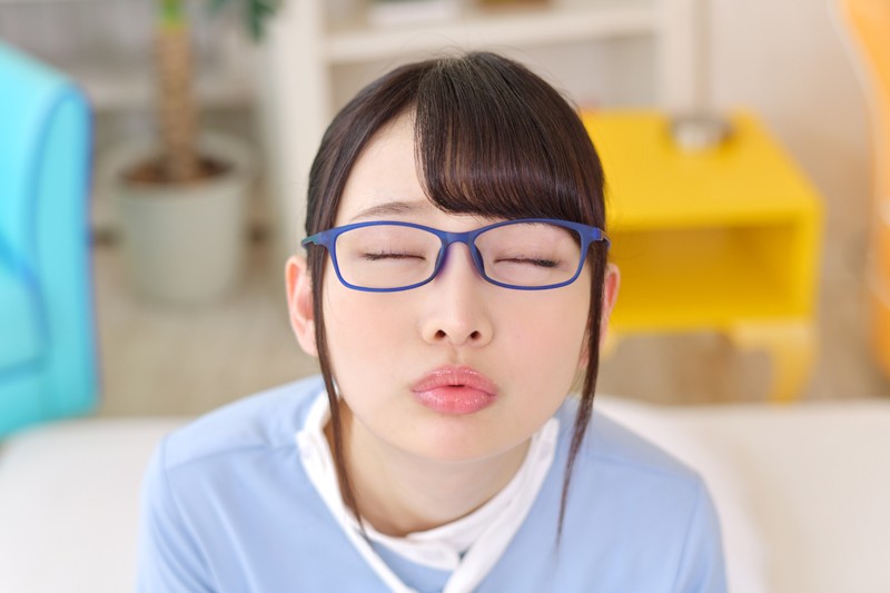 【VR】3DVR 新少子化対策法可決!初対面でいきなり恋に落ち即子作り!街の図書館で働く眼鏡地味子で恥ずかしがり屋のしゅりちゃんと恥じらい初SEX 跡美しゅり