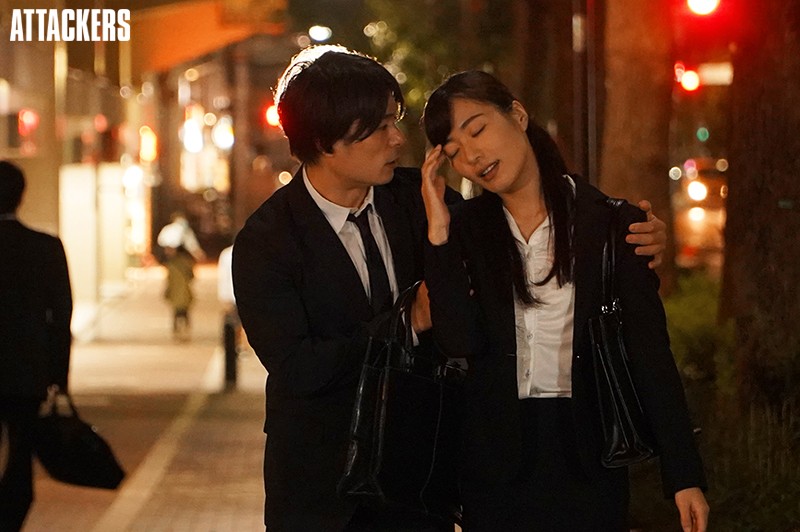 都合の良い女でいい。 意識が飛ぶほど激しく乱れた夜、私は既婚上司を好きになってしまった。 由愛可奈