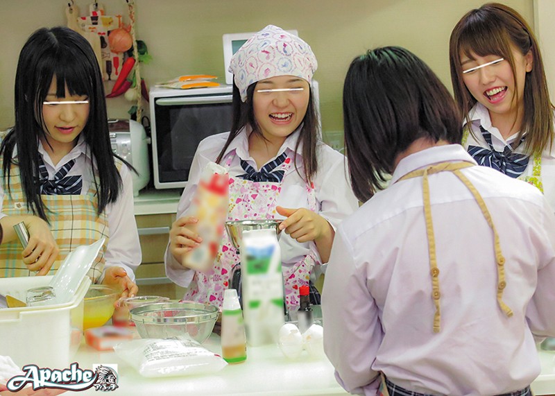 「中出しされて妊娠したくないなら友達とそのママもここに呼び出してよ!」絶倫少年巨乳母娘連鎖中出し輪● 母娘5組総勢10人大連鎖SP!