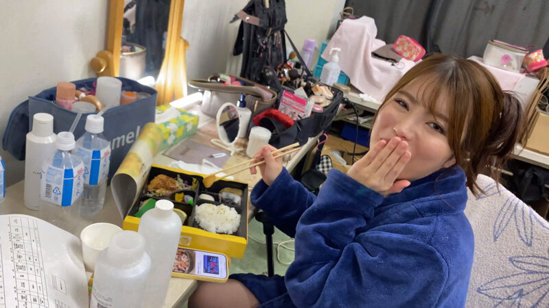 ★配信限定!特典映像付★「一般男性のみなさん!私をイカせまくって下さい!」~街頭で見つけた素人男性に壊れるほどイカされまくったSEXドキュメント~4 松本梨穂