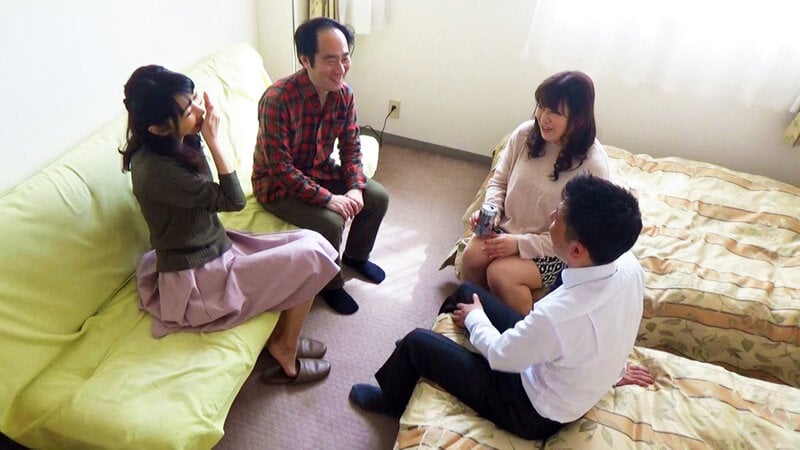 実録・夫婦交換総集編 中高年夫婦32組 8時間