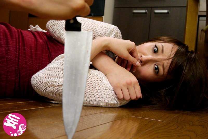 美人妻無限レ●プ地獄! 夫と息子の眼前で犯●れ辱められ貪り尽くされ堕ちていく熟れた女体 澤村レイコ