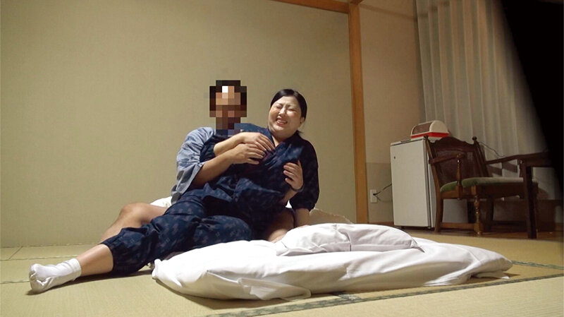 盗撮-温泉仲居3-