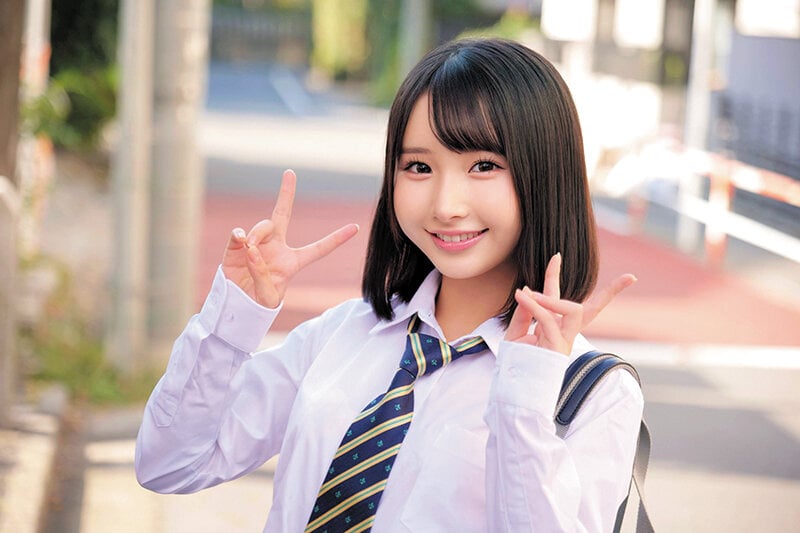 甘えん坊のおじさんって超カワイイ！学校帰りにナンパした制服美少女の皆さん！お父さんよりも一回り以上年上のおじさんにプルンプルンのピンク色の乳首をチューチュー吸わせおち○ぽよちよち甘やかし射精させる授乳手コキに挑戦してもらえませんか！？バブみを感じガチ…