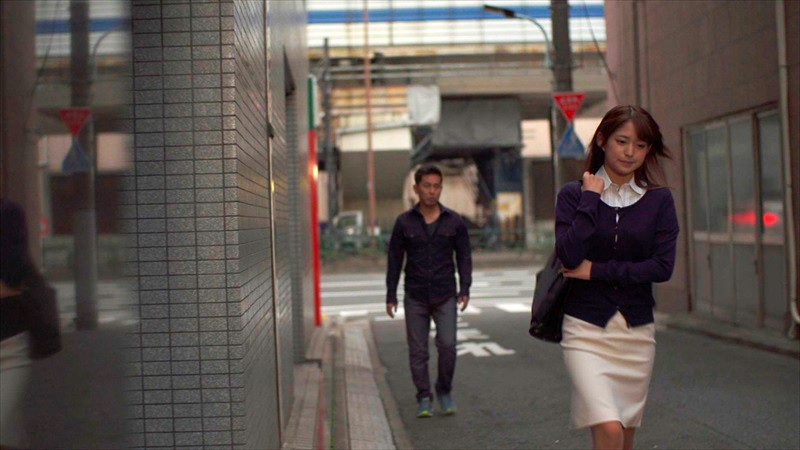 監視カメラに映った凄エロ痴女OL 渚みつき